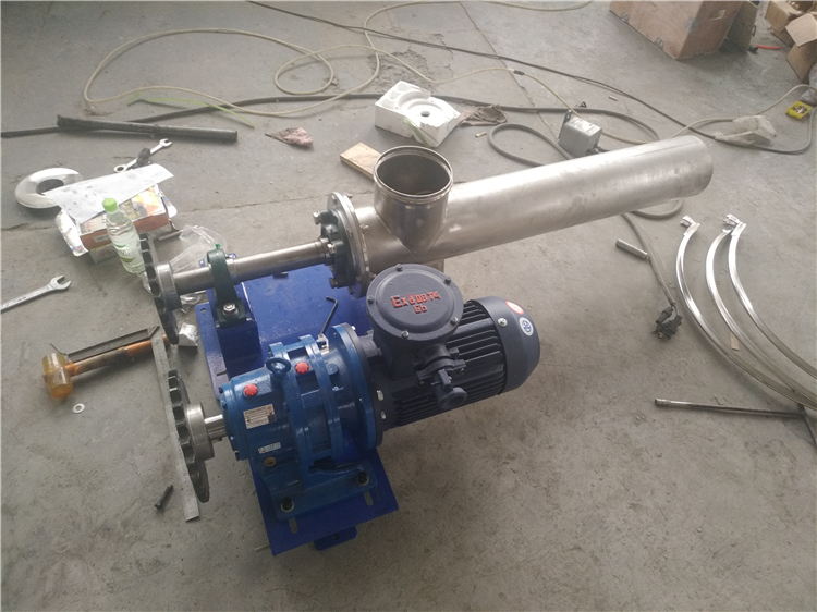 6708c080aac1c.jpg 螺旋输送机1.jpg